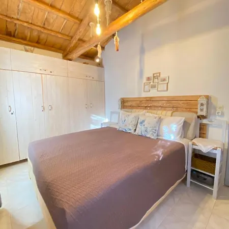 Jenoa, Sealight House *